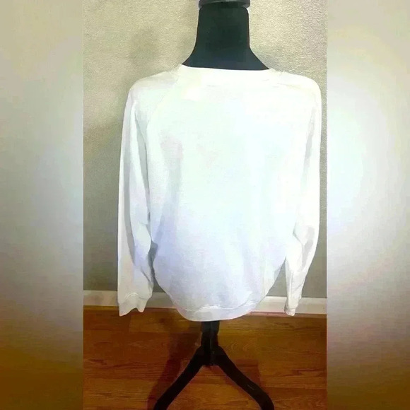 Levis Women's Relaxed Graphic Logo Crew Sweatshirt White In Size Medium - Picture 3 of 5